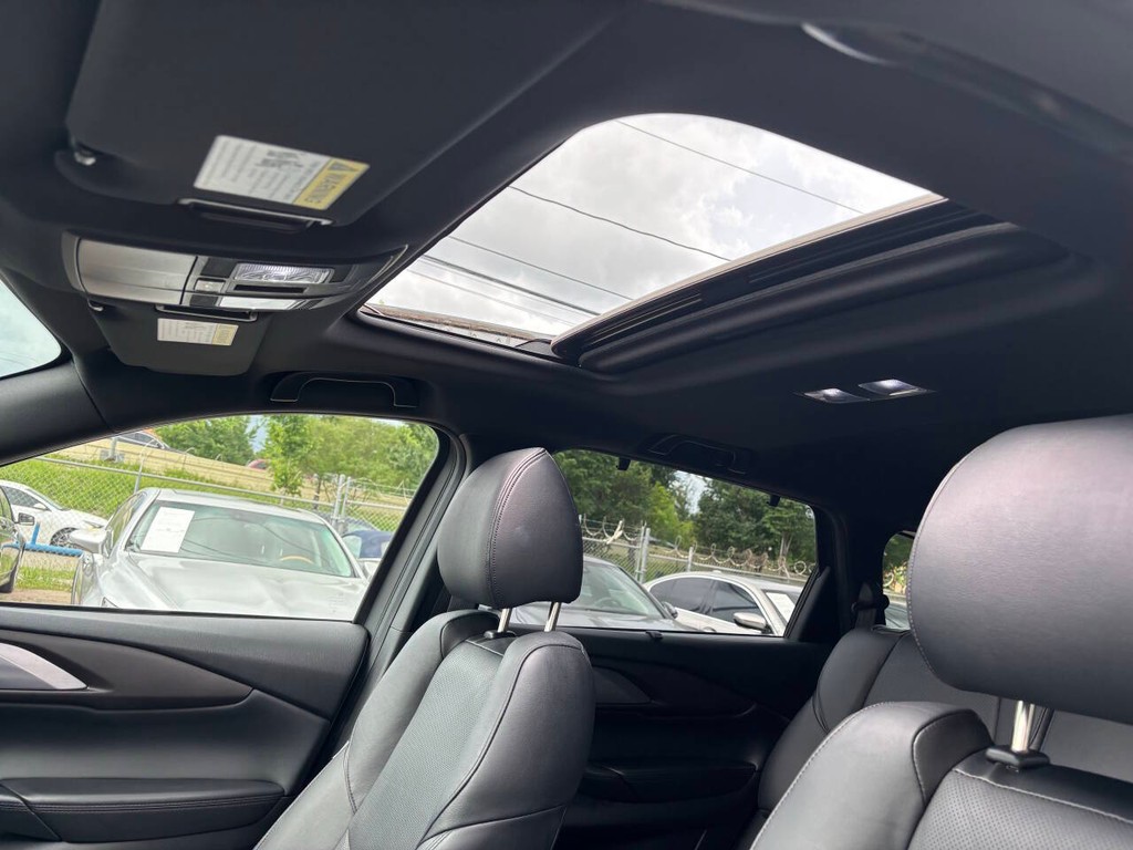 Mazda CX-9 Vehicle Full-screen Gallery Image 33