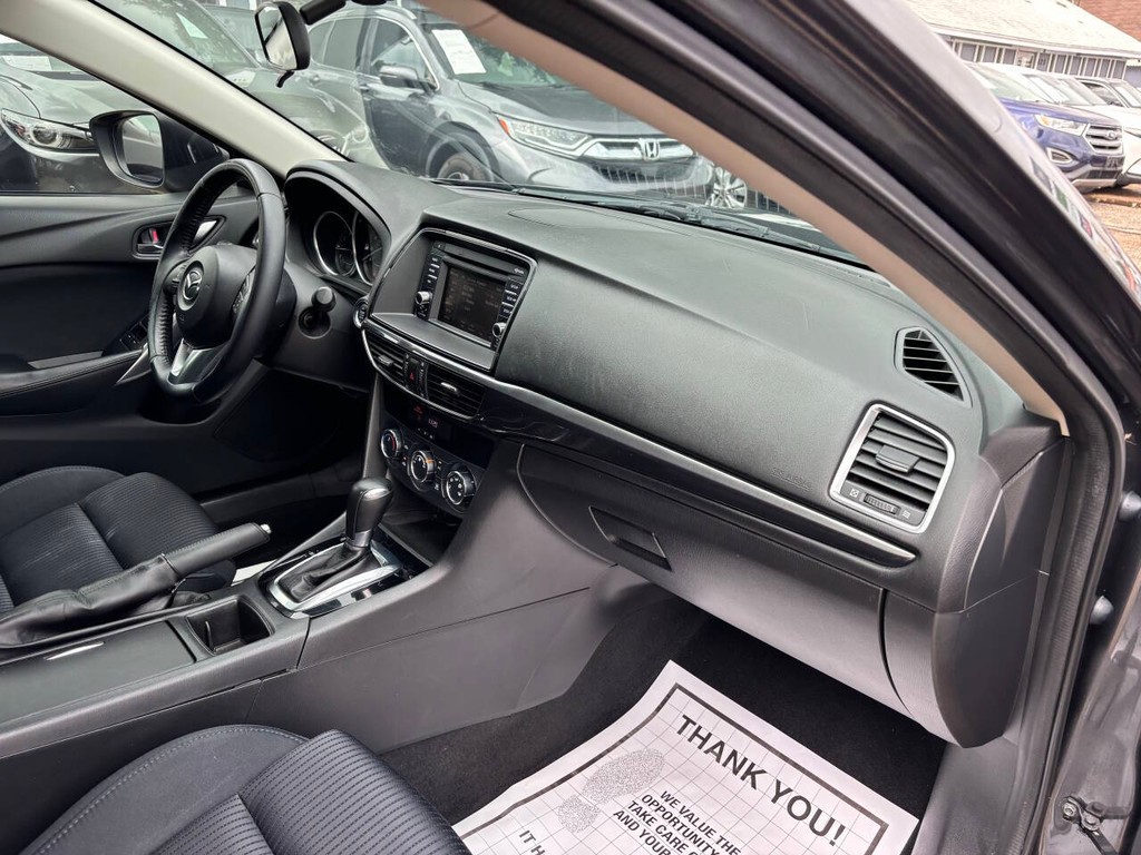 Mazda MAZDA6 Vehicle Full-screen Gallery Image 11