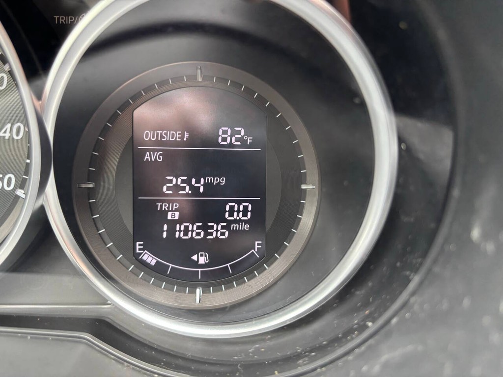 Mazda MAZDA6 Vehicle Full-screen Gallery Image 28