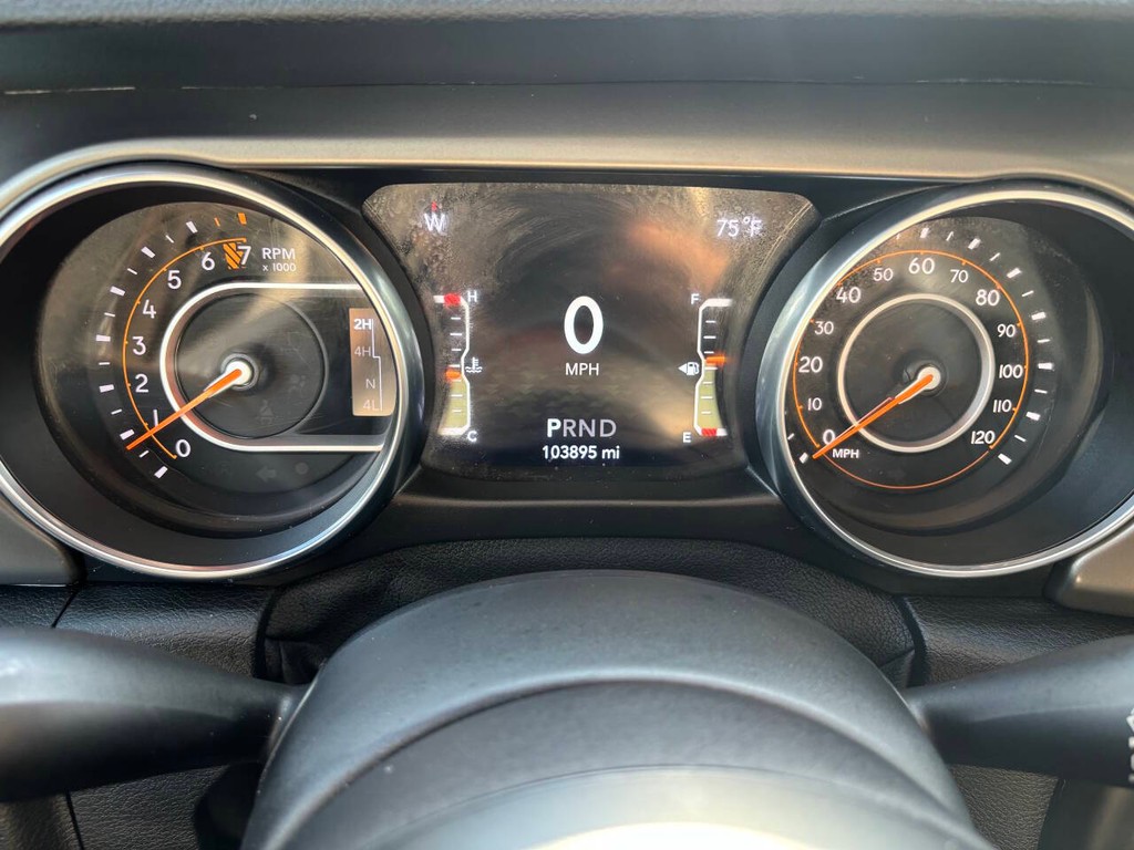 Jeep Wrangler Unlimited Vehicle Full-screen Gallery Image 28