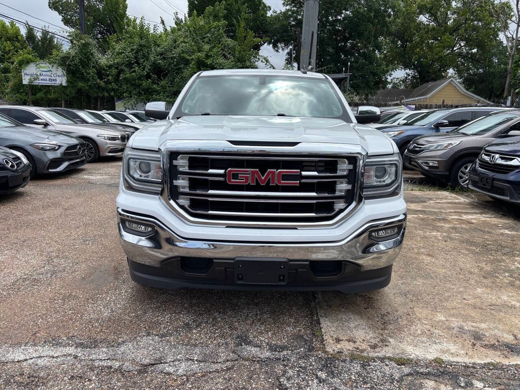 GMC Sierra 1500 Vehicle Full-screen Gallery Image 03