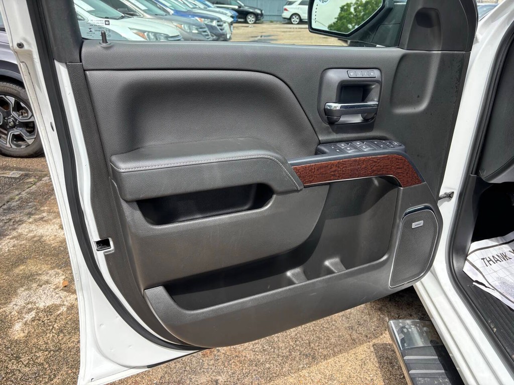 GMC Sierra 1500 Vehicle Full-screen Gallery Image 10