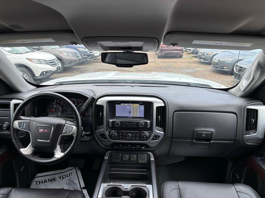 GMC Sierra 1500 Vehicle Full-screen Gallery Image 19