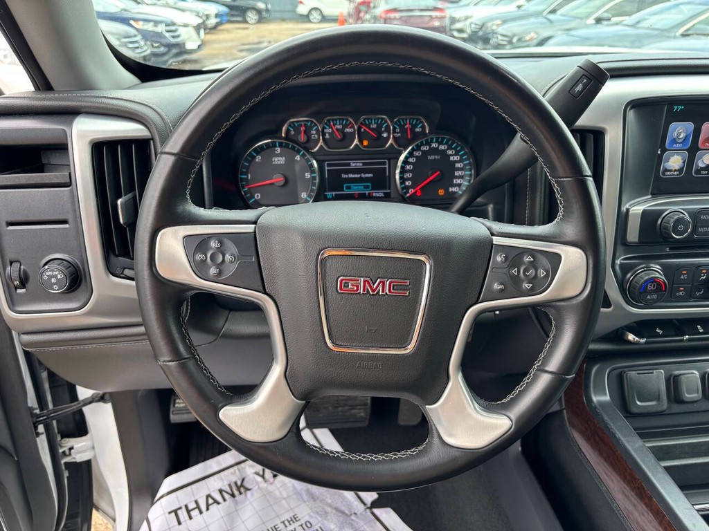 GMC Sierra 1500 Vehicle Full-screen Gallery Image 23