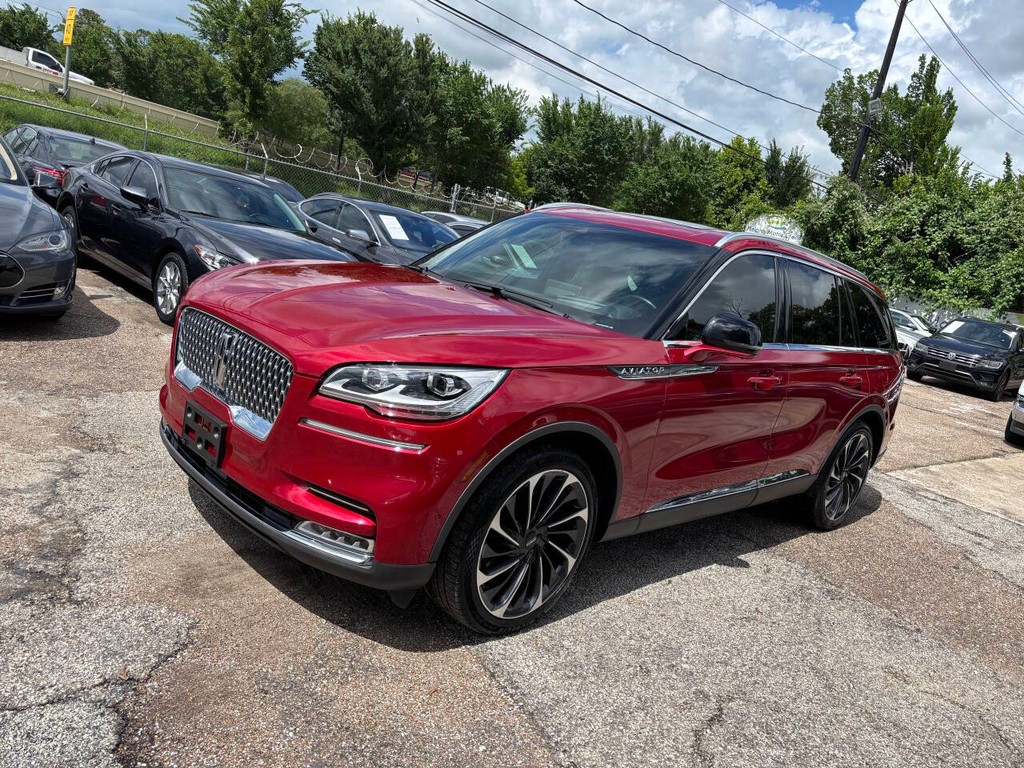 Lincoln Aviator Vehicle Full-screen Gallery Image 04