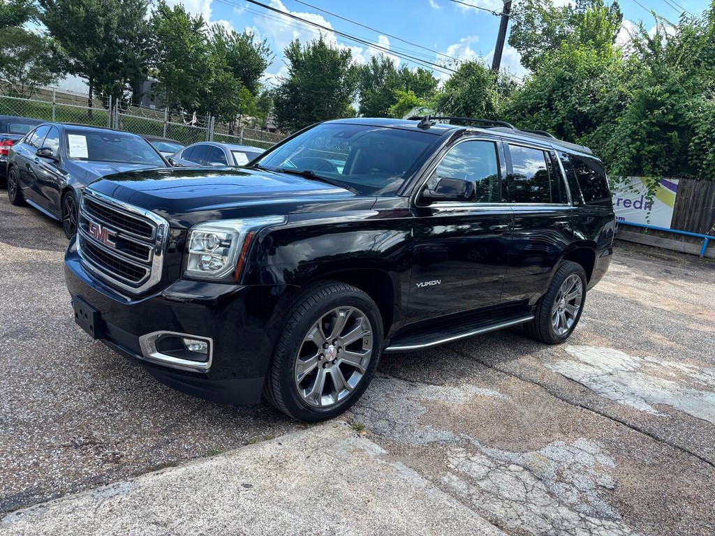GMC Yukon Vehicle Full-screen Gallery Image 04