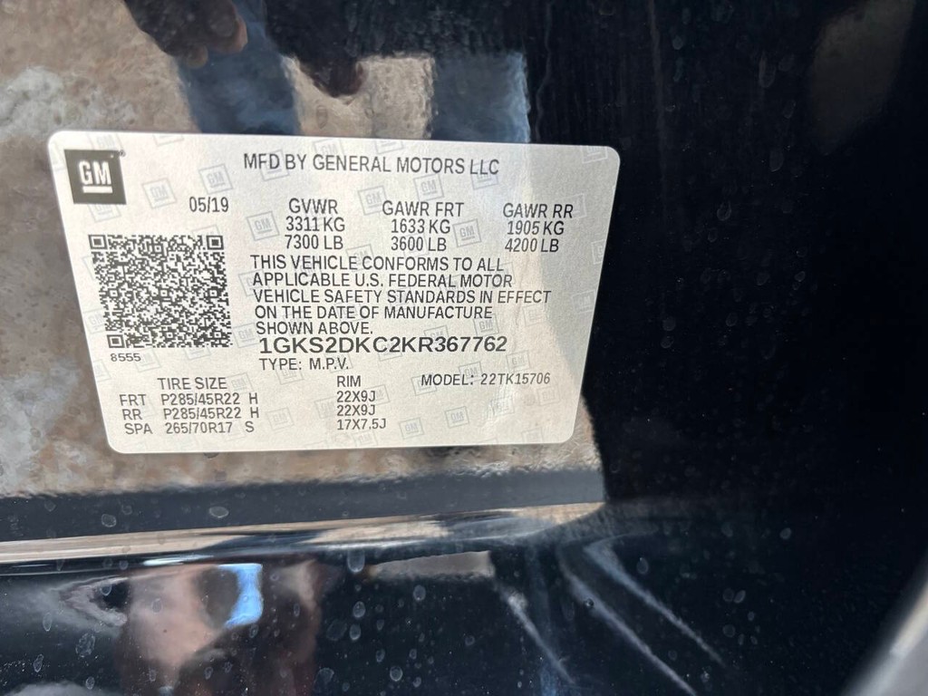 GMC Yukon Vehicle Full-screen Gallery Image 30