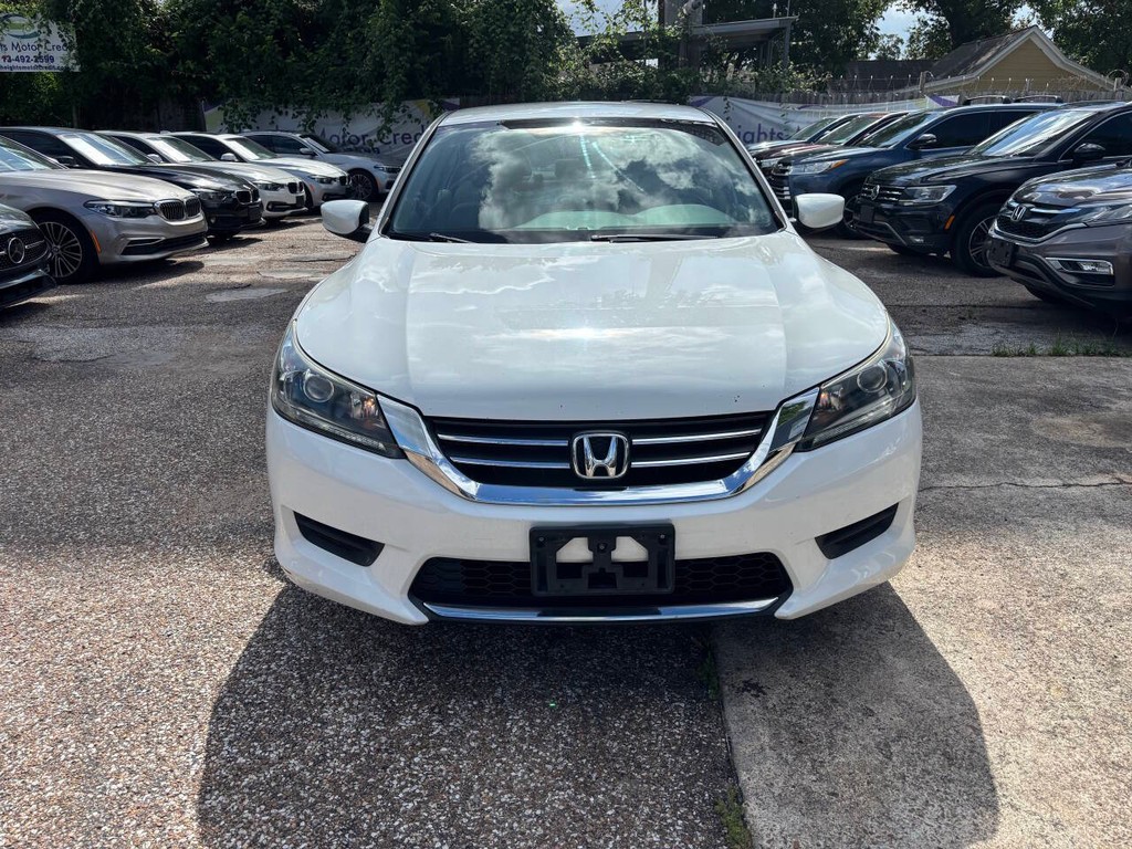Honda Accord Sedan Vehicle Full-screen Gallery Image 02