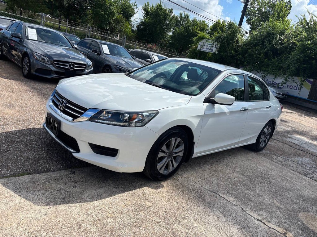 Honda Accord Sedan Vehicle Full-screen Gallery Image 04