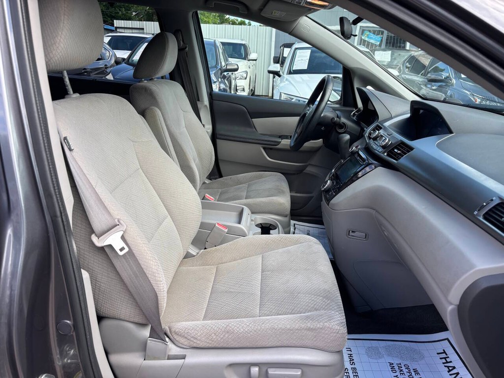 Honda Odyssey Vehicle Full-screen Gallery Image 11