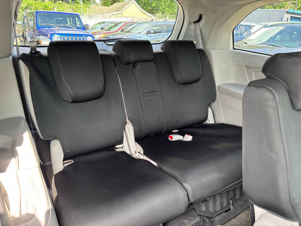 Honda Odyssey Vehicle Full-screen Gallery Image 16