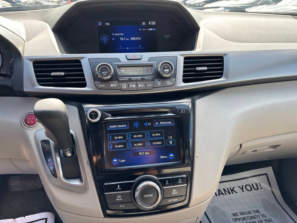 Honda Odyssey Vehicle Full-screen Gallery Image 20