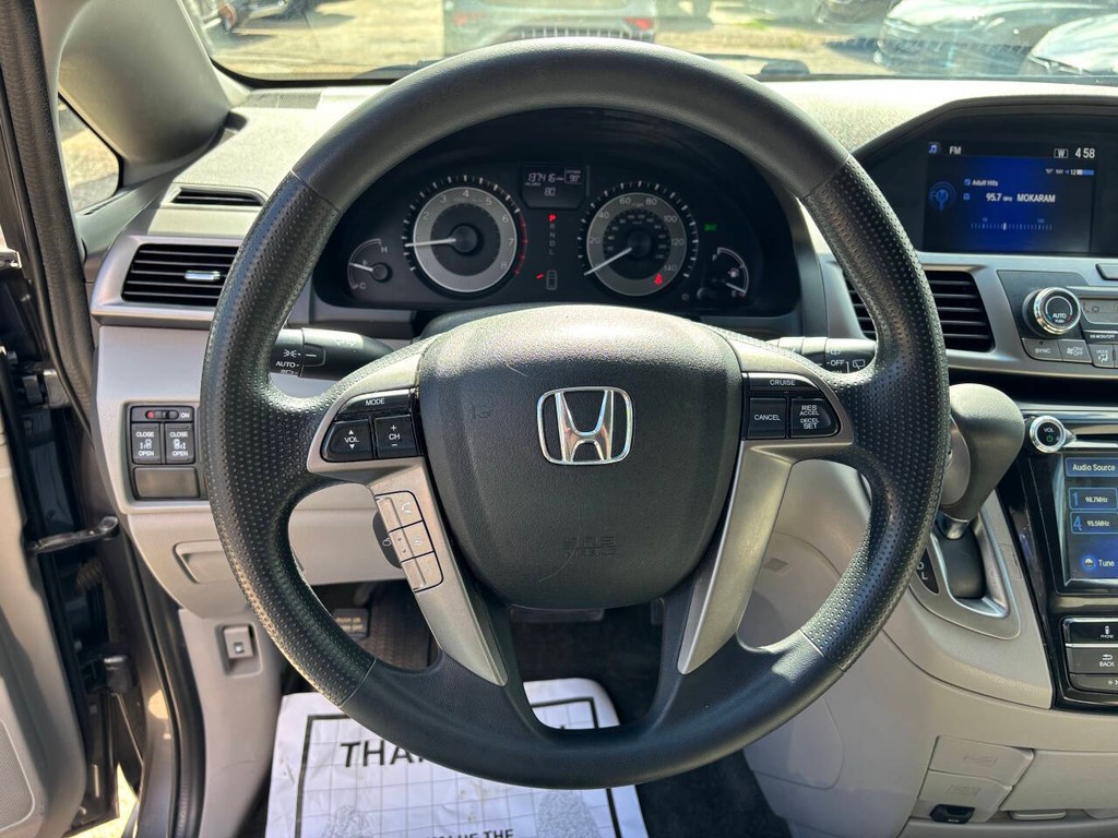 Honda Odyssey Vehicle Full-screen Gallery Image 22