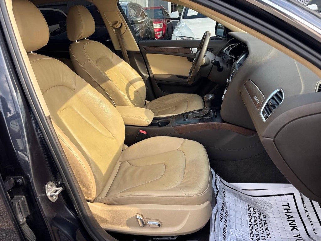 Audi allroad Vehicle Full-screen Gallery Image 12