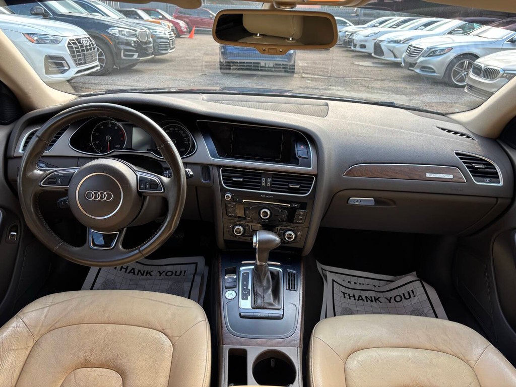 Audi allroad Vehicle Full-screen Gallery Image 19