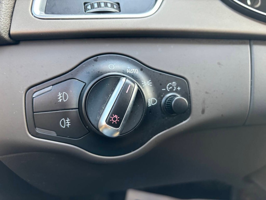 Audi allroad Vehicle Full-screen Gallery Image 25