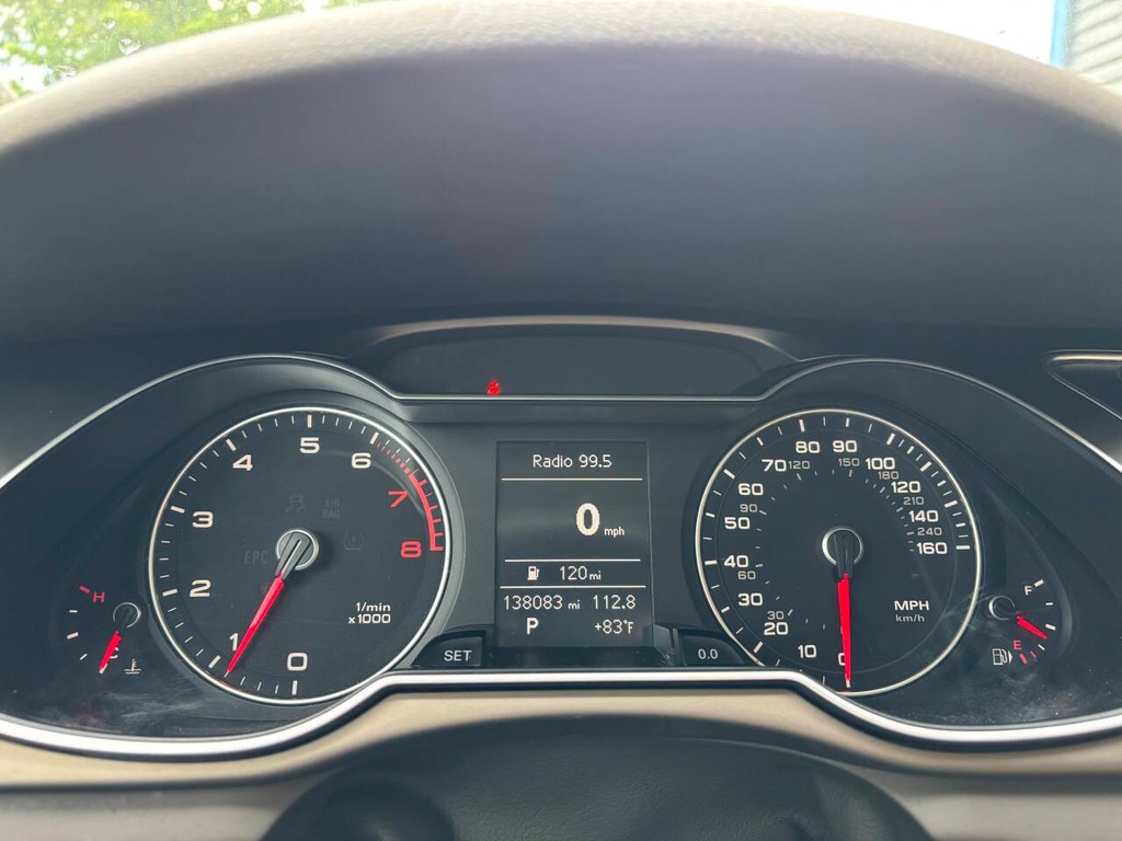 Audi allroad Vehicle Full-screen Gallery Image 29