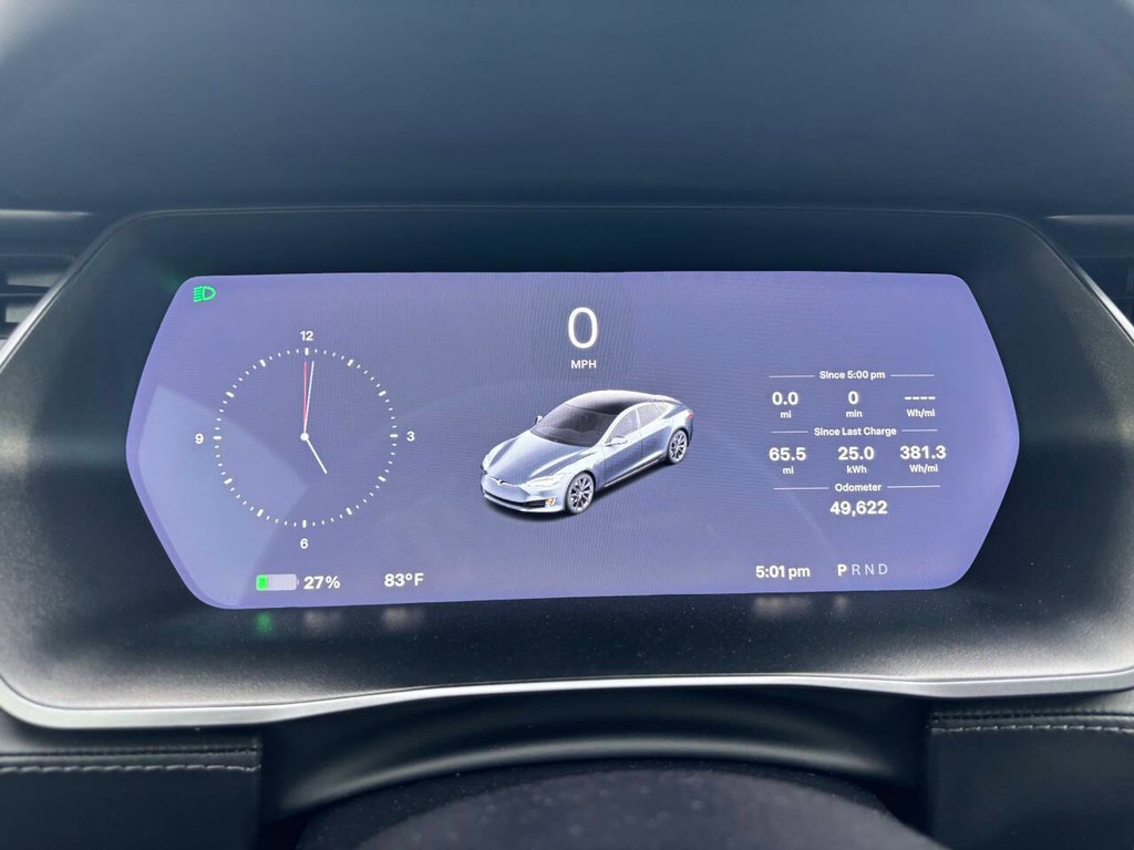 Tesla Model S Vehicle Full-screen Gallery Image 27
