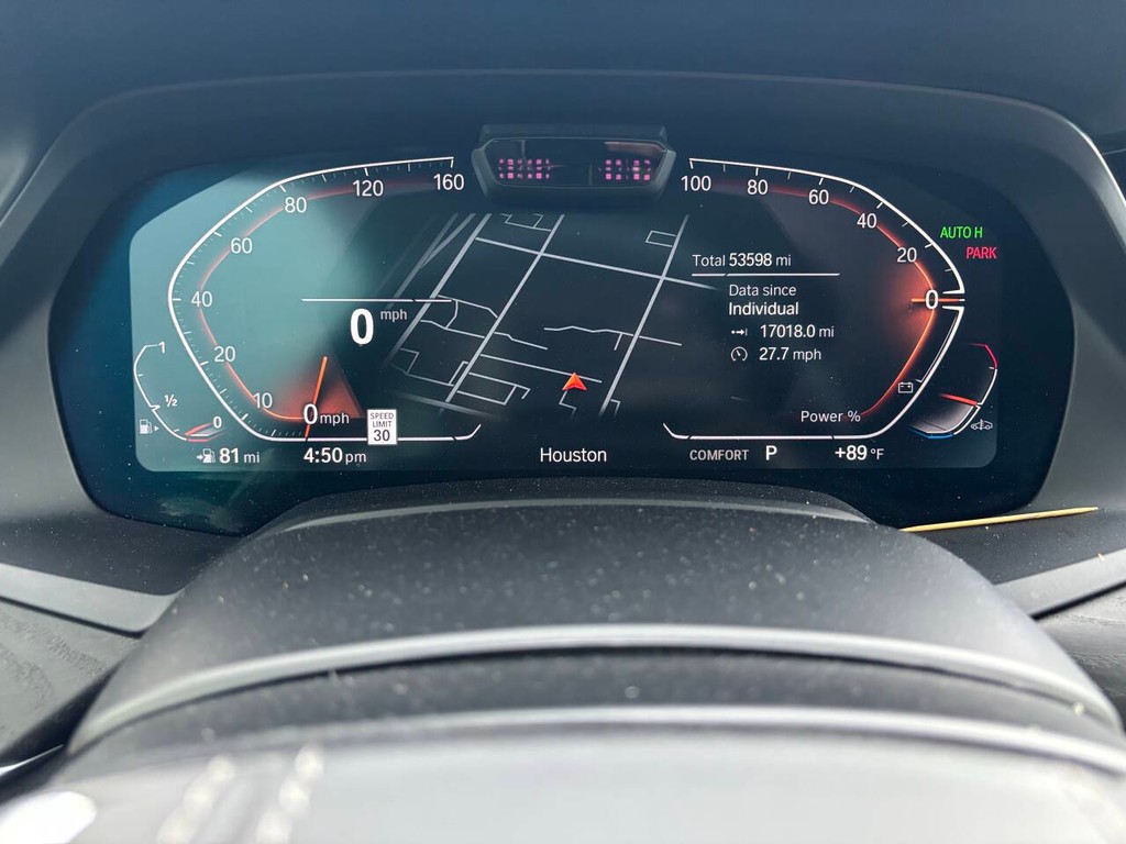 BMW X7 Vehicle Full-screen Gallery Image 34