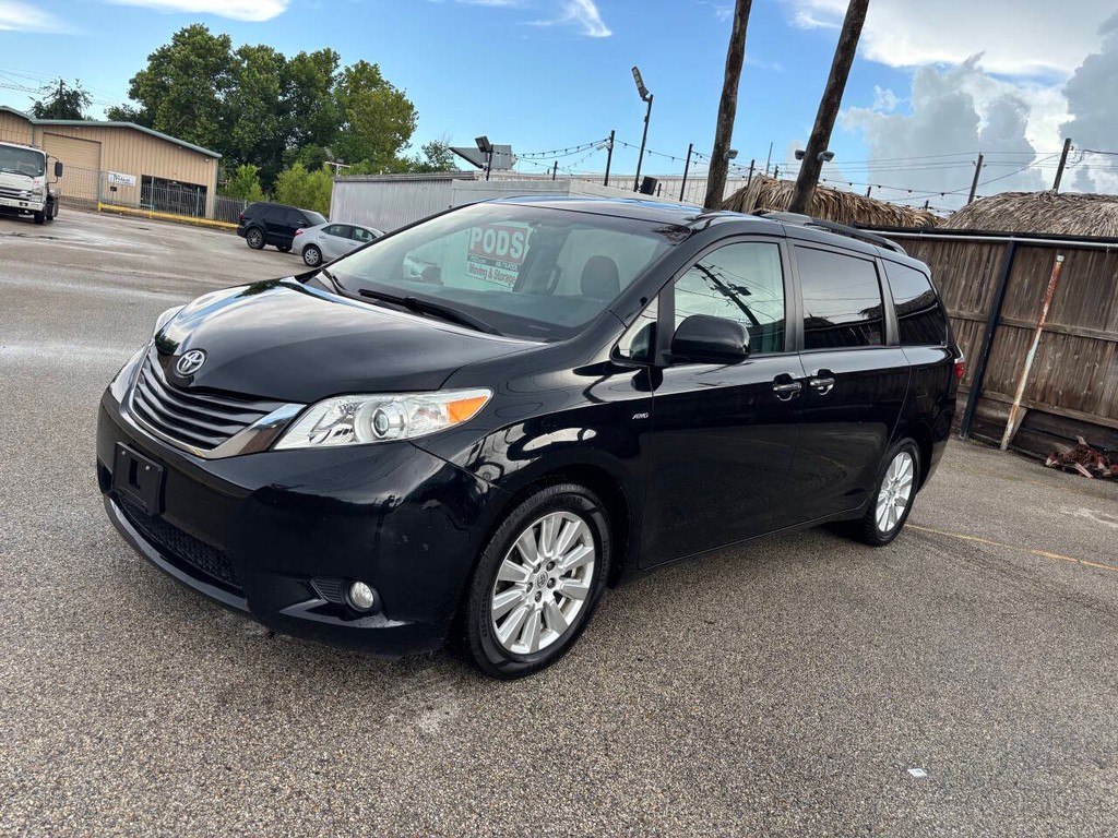 Toyota Sienna Vehicle Full-screen Gallery Image 03
