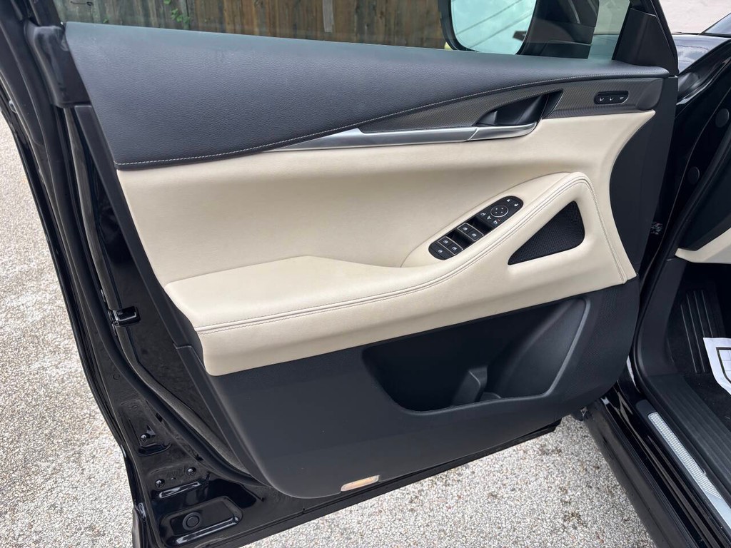 INFINITI QX60 Vehicle Full-screen Gallery Image 10