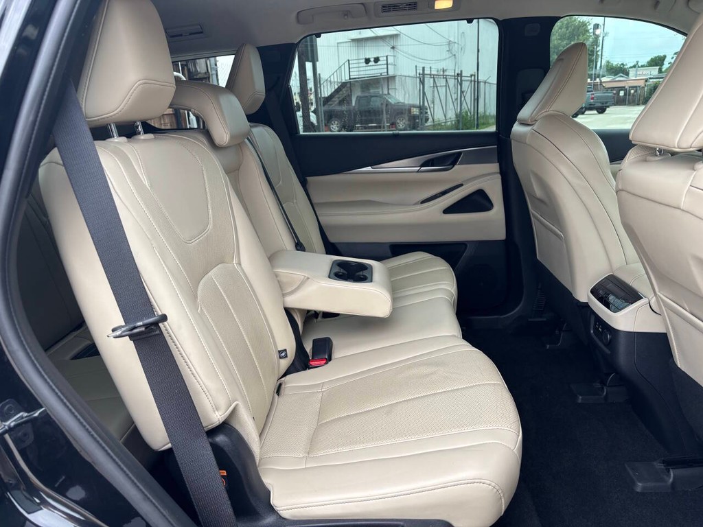 INFINITI QX60 Vehicle Full-screen Gallery Image 16