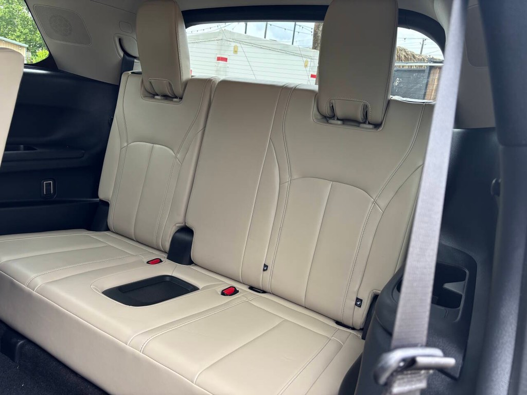 INFINITI QX60 Vehicle Full-screen Gallery Image 18