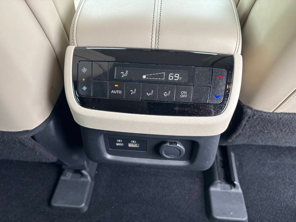 INFINITI QX60 Vehicle Full-screen Gallery Image 20