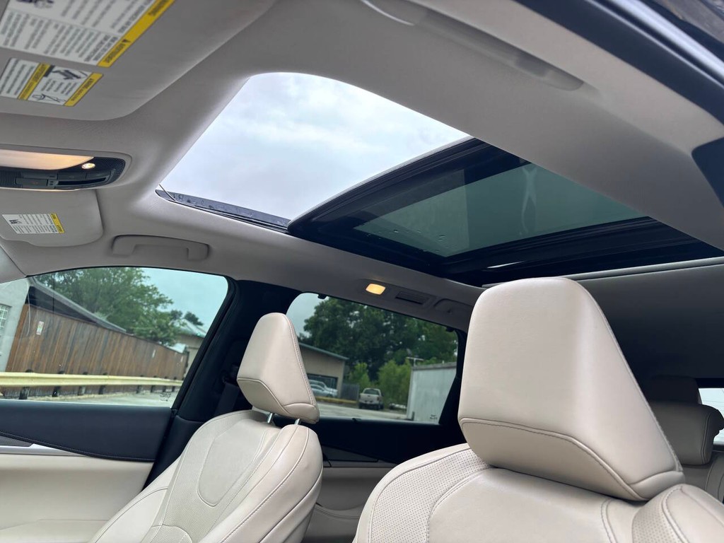 INFINITI QX60 Vehicle Full-screen Gallery Image 35