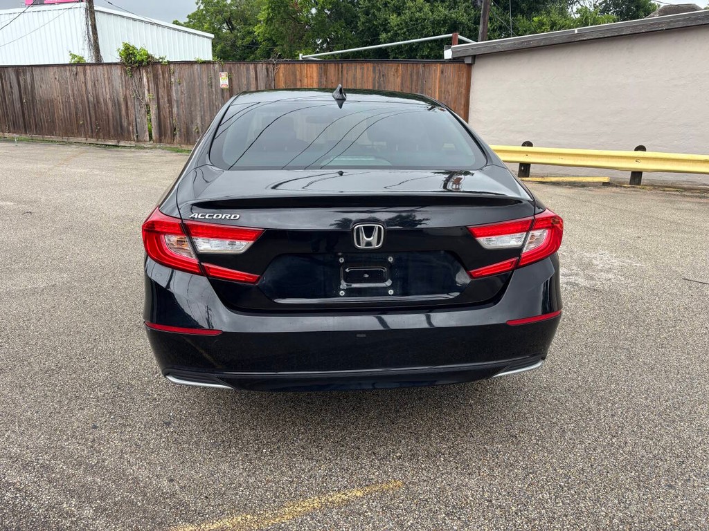 Honda Accord Sedan Vehicle Full-screen Gallery Image 06