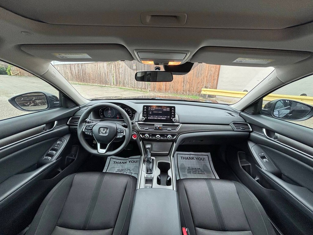 Honda Accord Sedan Vehicle Full-screen Gallery Image 18