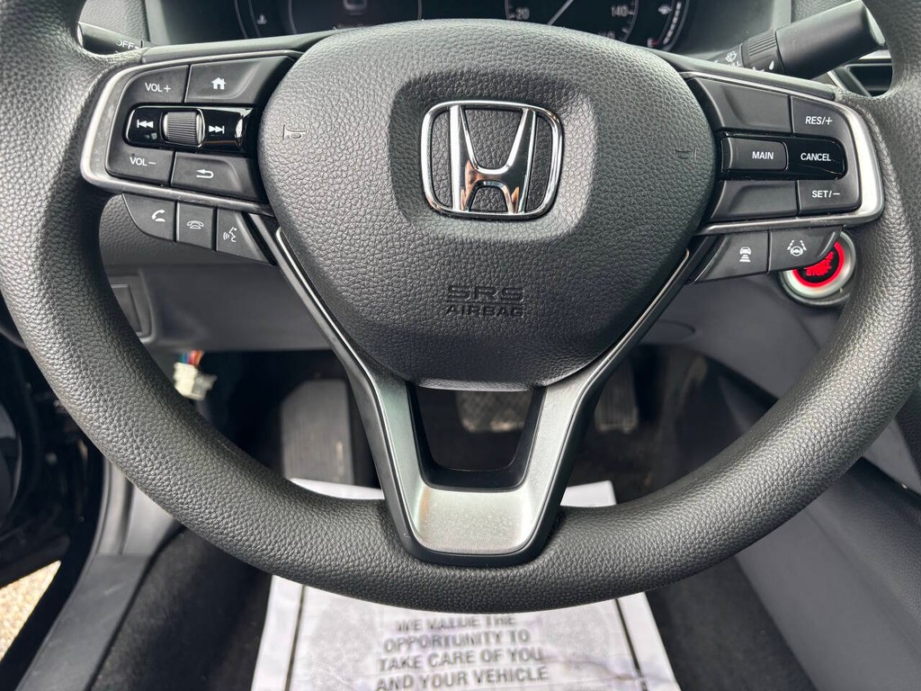 Honda Accord Sedan Vehicle Full-screen Gallery Image 26