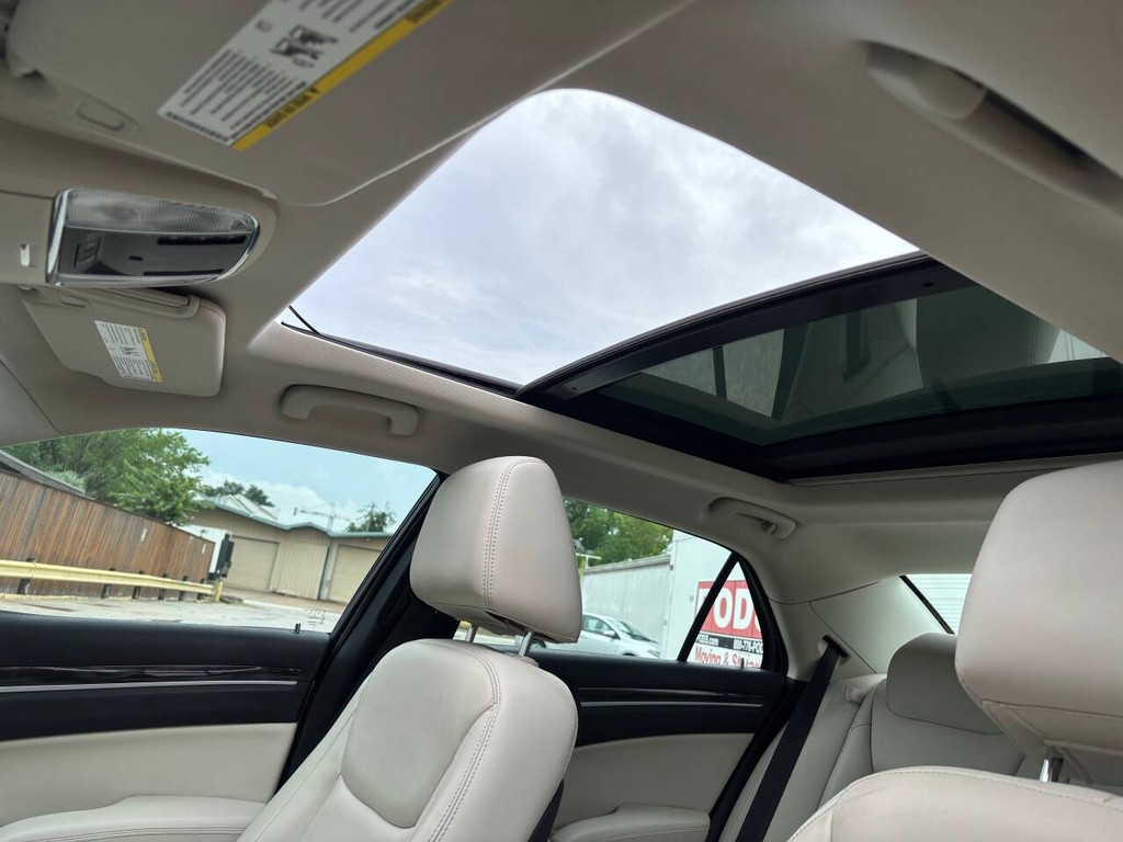 Chrysler 300 Vehicle Full-screen Gallery Image 28