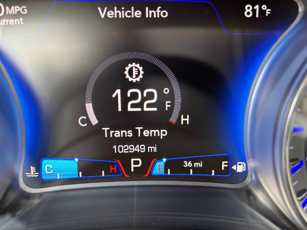 Chrysler 300 Vehicle Full-screen Gallery Image 30