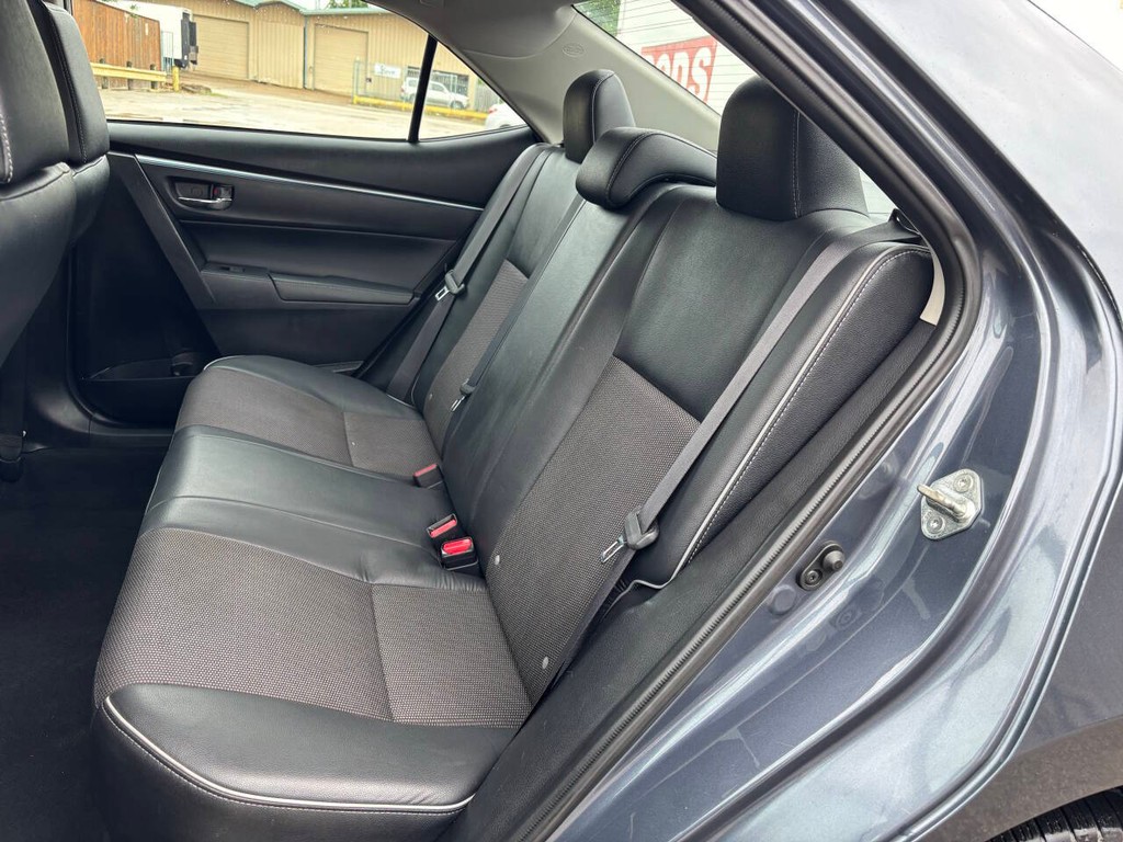 Toyota Corolla Vehicle Full-screen Gallery Image 14