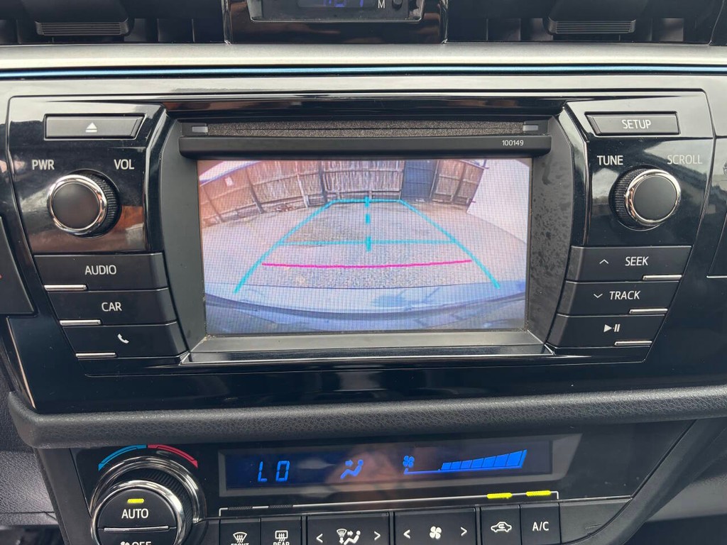 Toyota Corolla Vehicle Full-screen Gallery Image 20