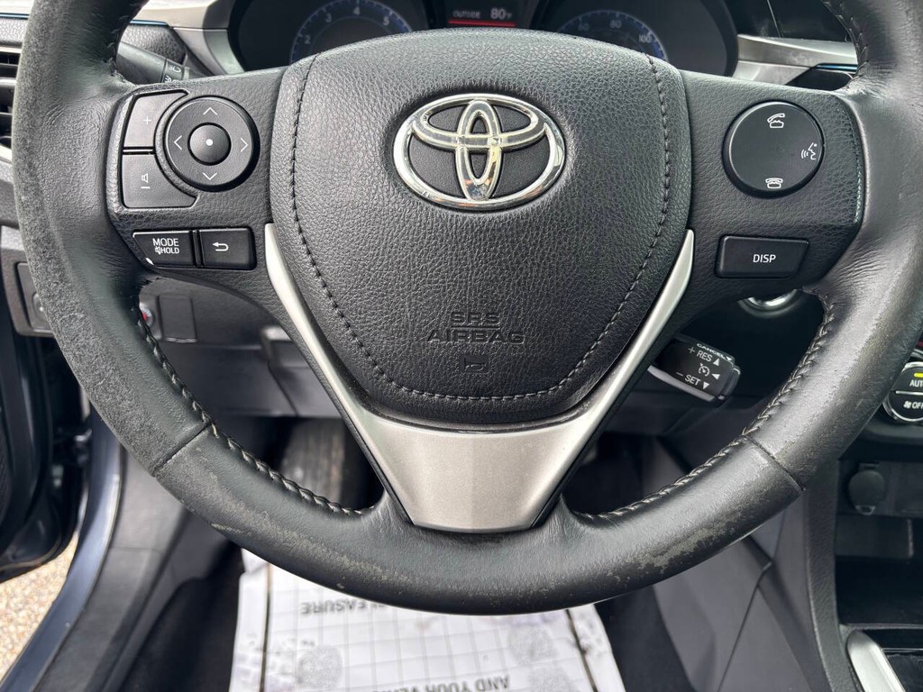 Toyota Corolla Vehicle Full-screen Gallery Image 22