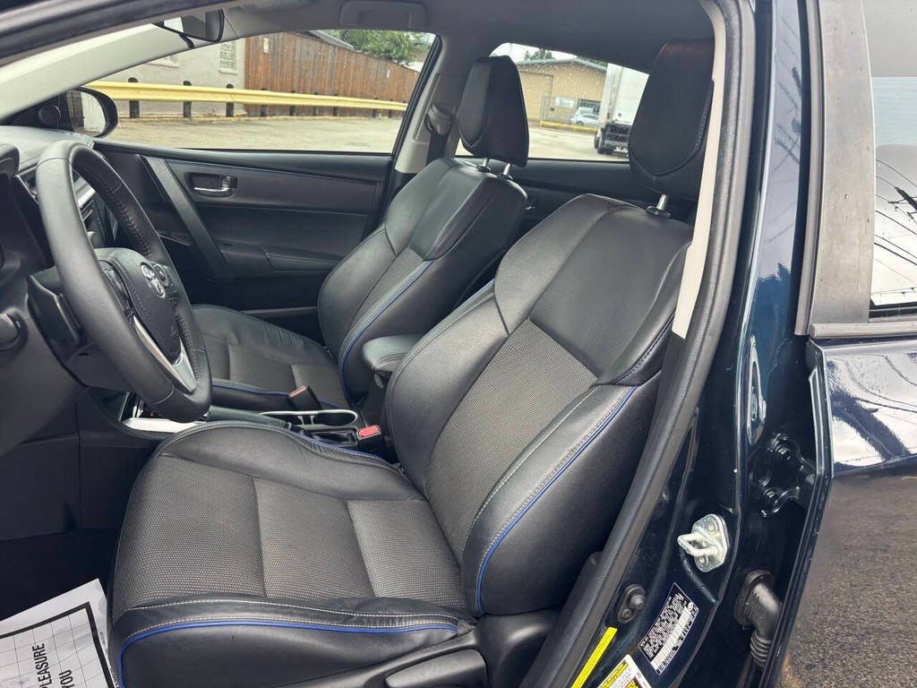 Toyota Corolla Vehicle Full-screen Gallery Image 08
