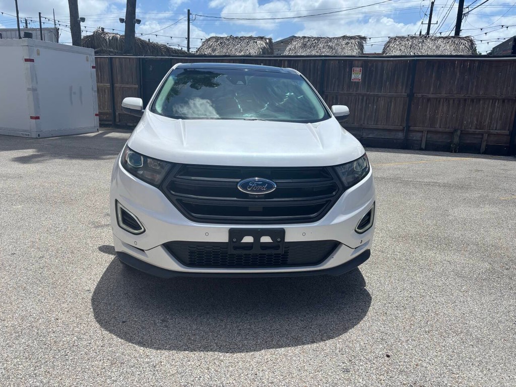Ford Edge Vehicle Full-screen Gallery Image 03