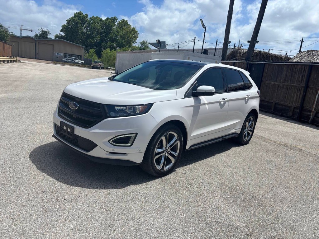 Ford Edge Vehicle Full-screen Gallery Image 05