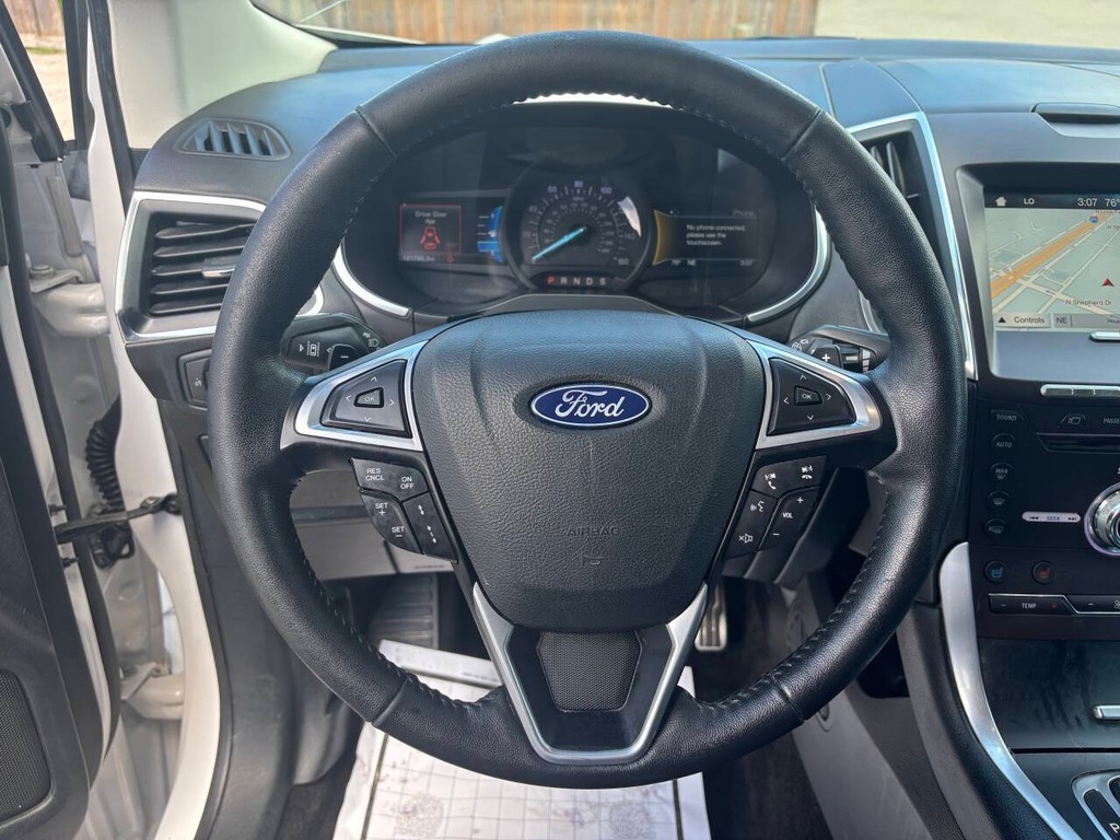 Ford Edge Vehicle Full-screen Gallery Image 23