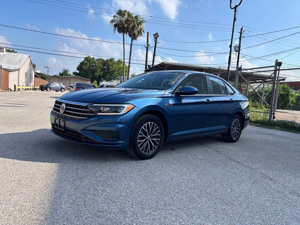 Volkswagen Jetta Vehicle Full-screen Gallery Image 03