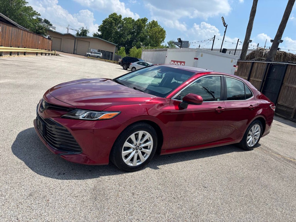 Toyota Camry Vehicle Full-screen Gallery Image 04