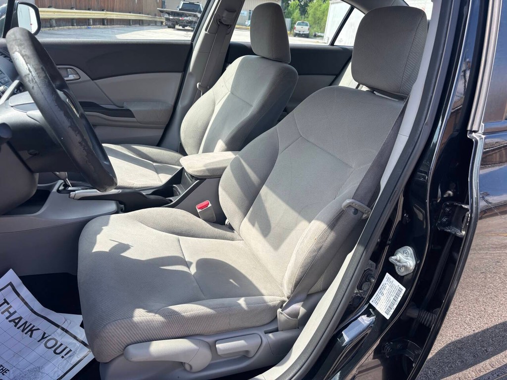 Honda Civic Sedan Vehicle Full-screen Gallery Image 08