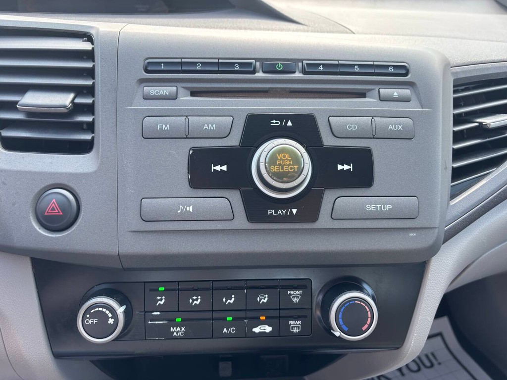 Honda Civic Sedan Vehicle Full-screen Gallery Image 19