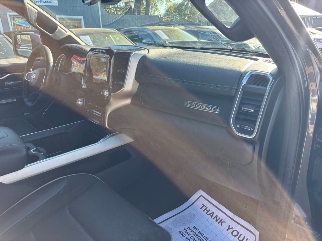 Ram 1500 Vehicle Full-screen Gallery Image 11