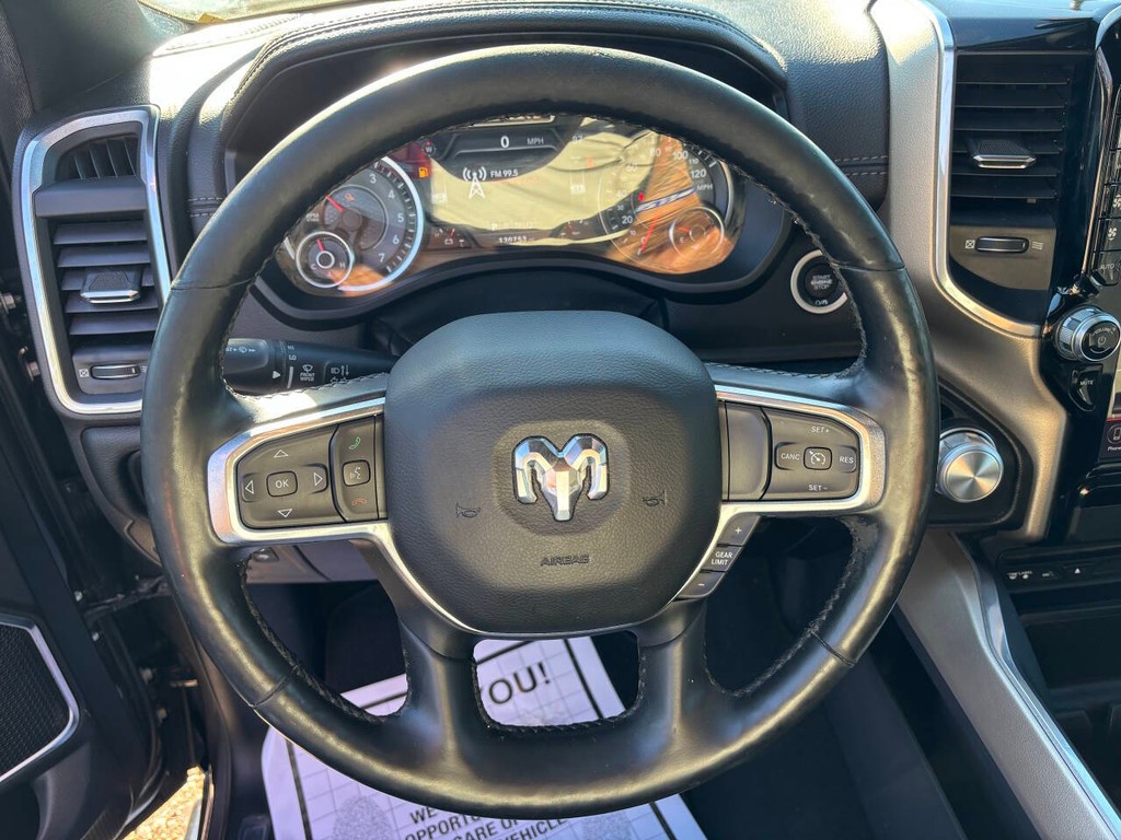 Ram 1500 Vehicle Full-screen Gallery Image 23