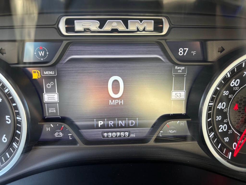 Ram 1500 Vehicle Full-screen Gallery Image 28