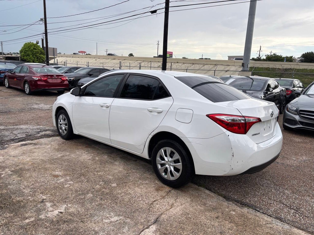 Toyota Corolla Vehicle Full-screen Gallery Image 04