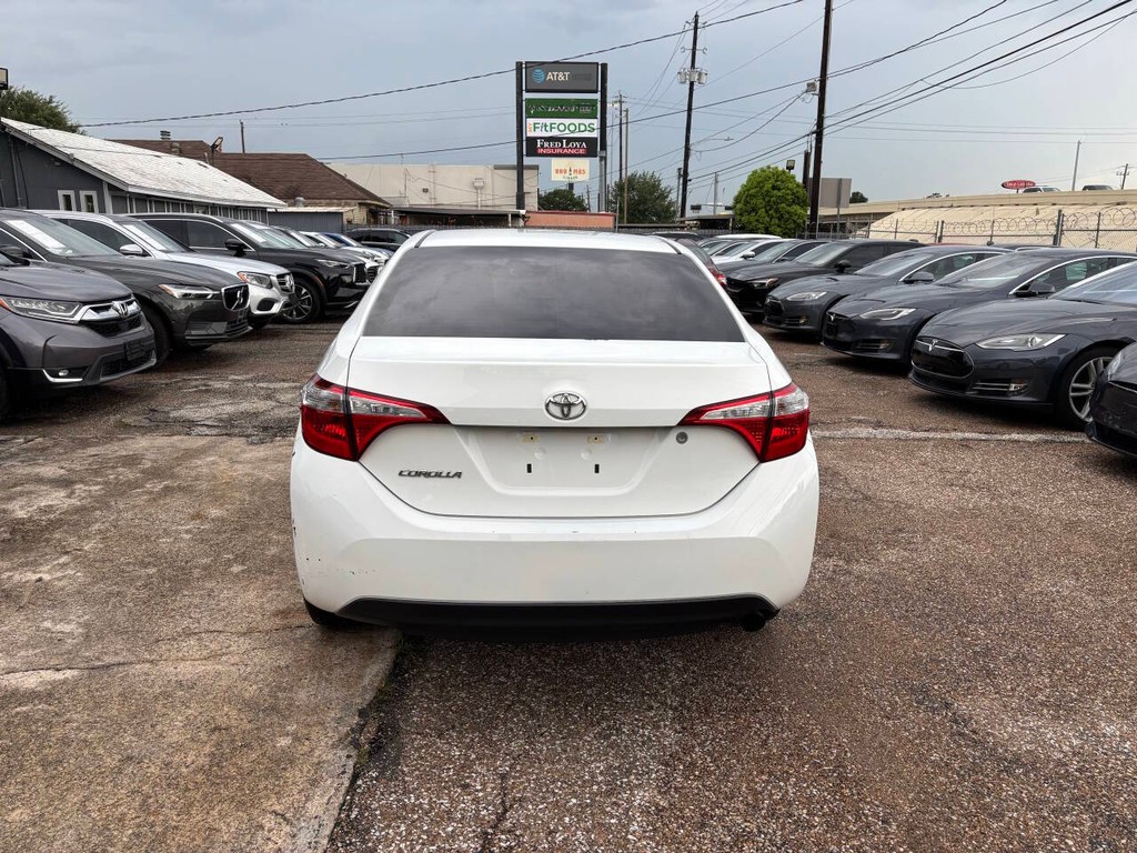 Toyota Corolla Vehicle Full-screen Gallery Image 05
